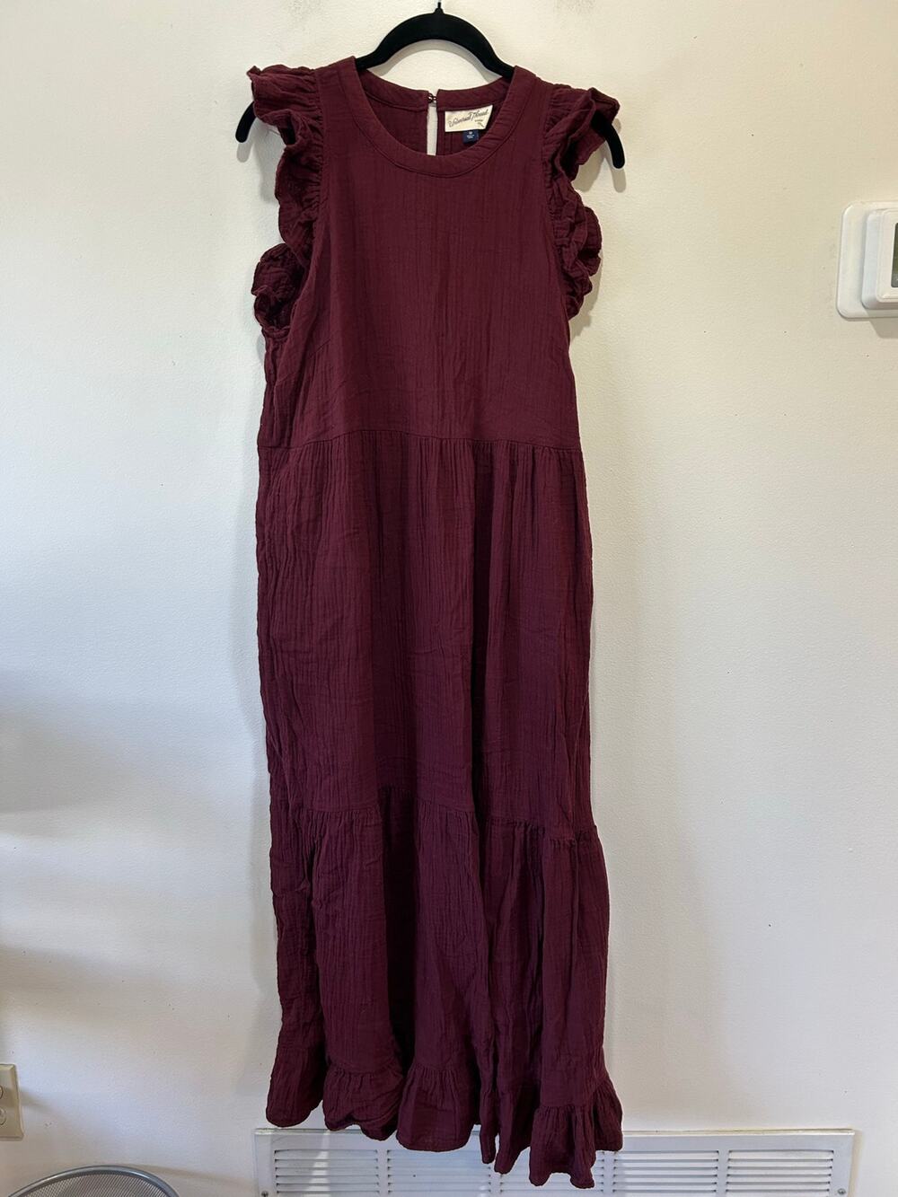 Universal Thread burgundy gauzy cotton dress size M maxi ruffles pockets